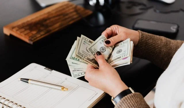 Getting a Handle on Your Finances: A Simple Guide for Millennials and Gen Z Getting a Handle on Your Finances: A Simple Guide for Millennials and Gen Z